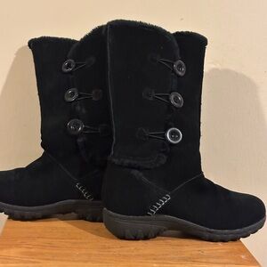 Khombu Black Winter Boots with Button Accents